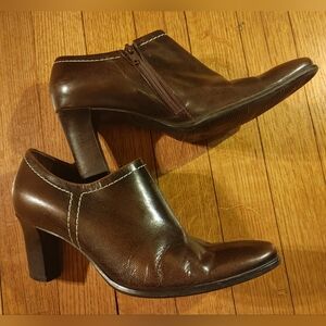 👢Franco Sarto: Brown Leather Heeled Ankle Boots – Size 6M – Side Zip